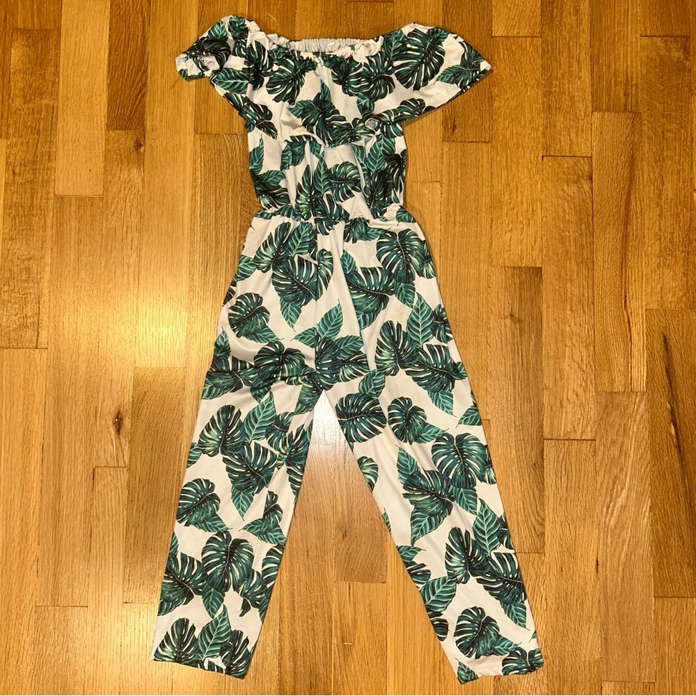 Leaf Print Off-Shoulder Cropped Jumpsuit